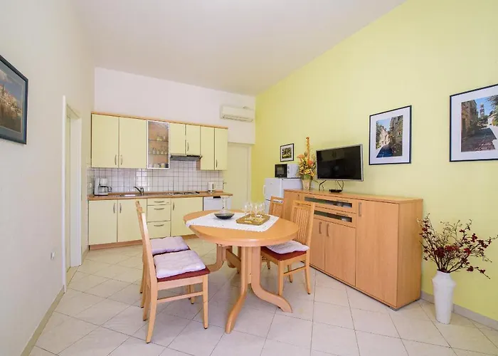 Apartments Mija