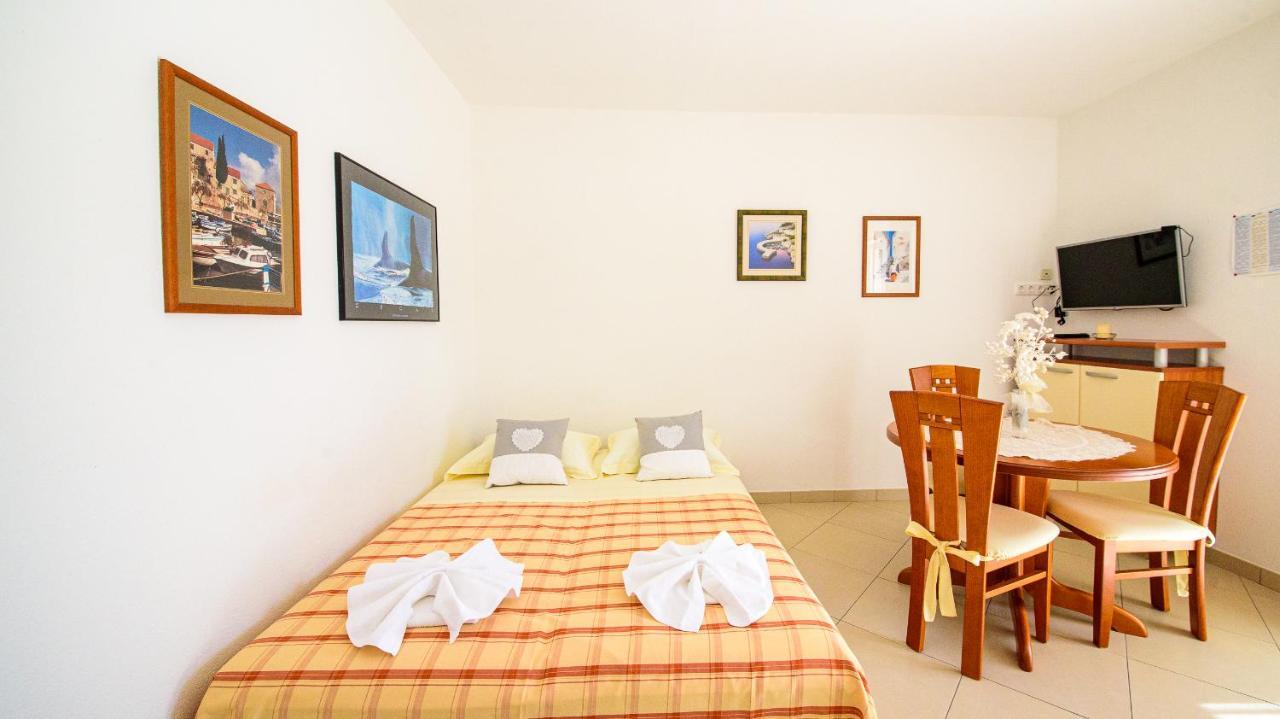 Apartment Mija *